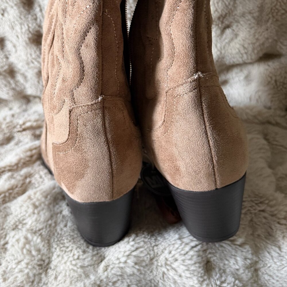 NWOT Altared State Womens Tall Western Style Boots Light Tan Size 9 - Picture 3 of 7